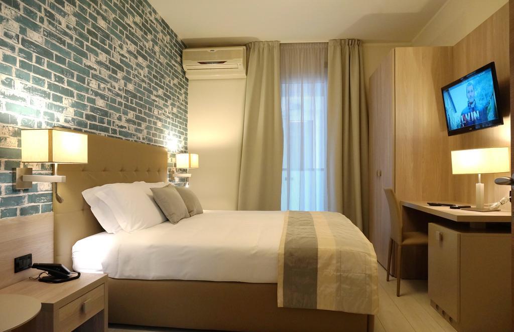 Monaco 3*
