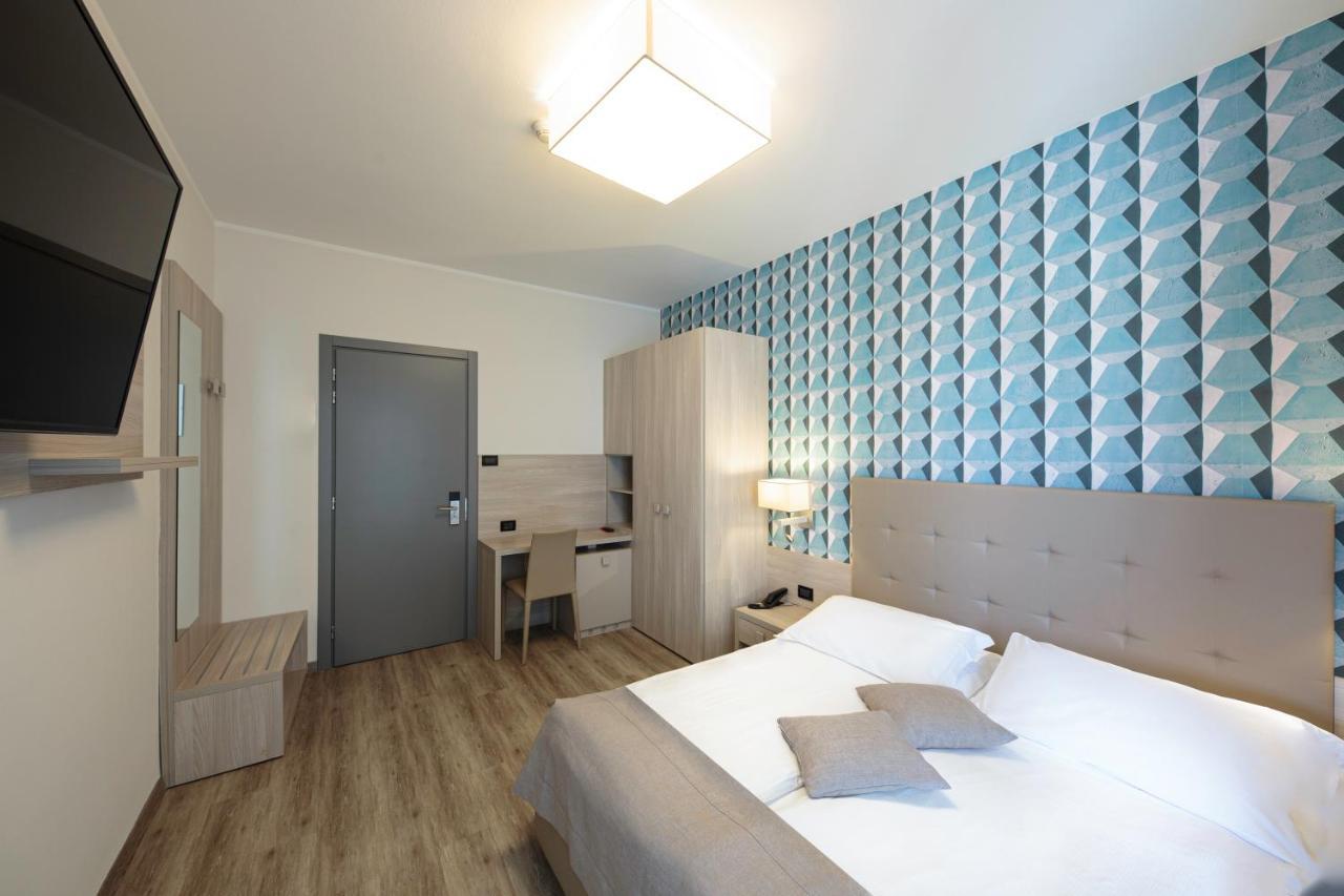 Hotel Monaco 3*