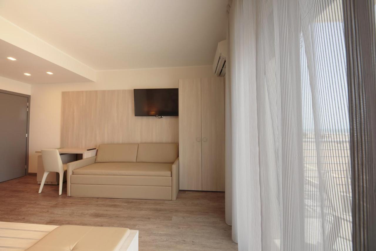 Monaco 3*