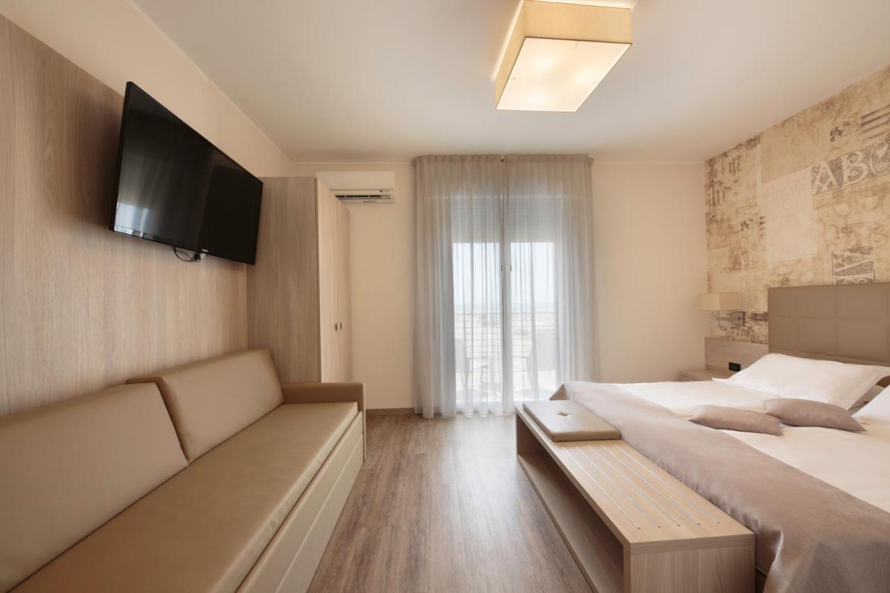 Monaco Hotel 3*